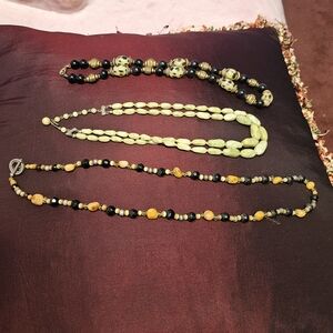 Elegant Beaded Necklace Set - Black, Yellow, Gold